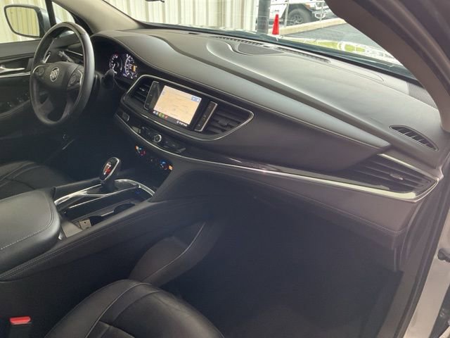 Used 2021 Buick Enclave Avenir w/ Avenir Technology Package image 28