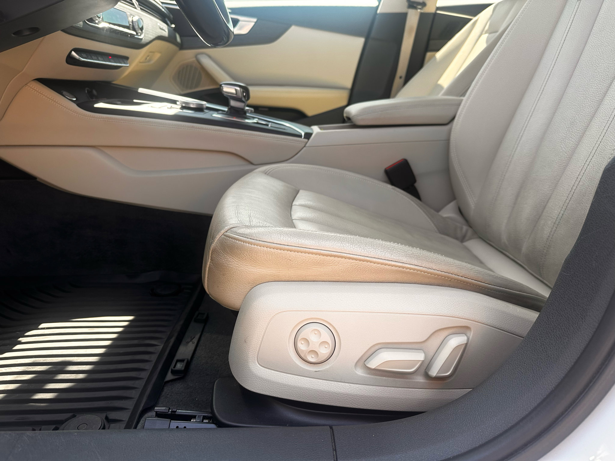 Used 2018 Audi A4 2.0T allroad Prestige w/ Prestige Package image 12