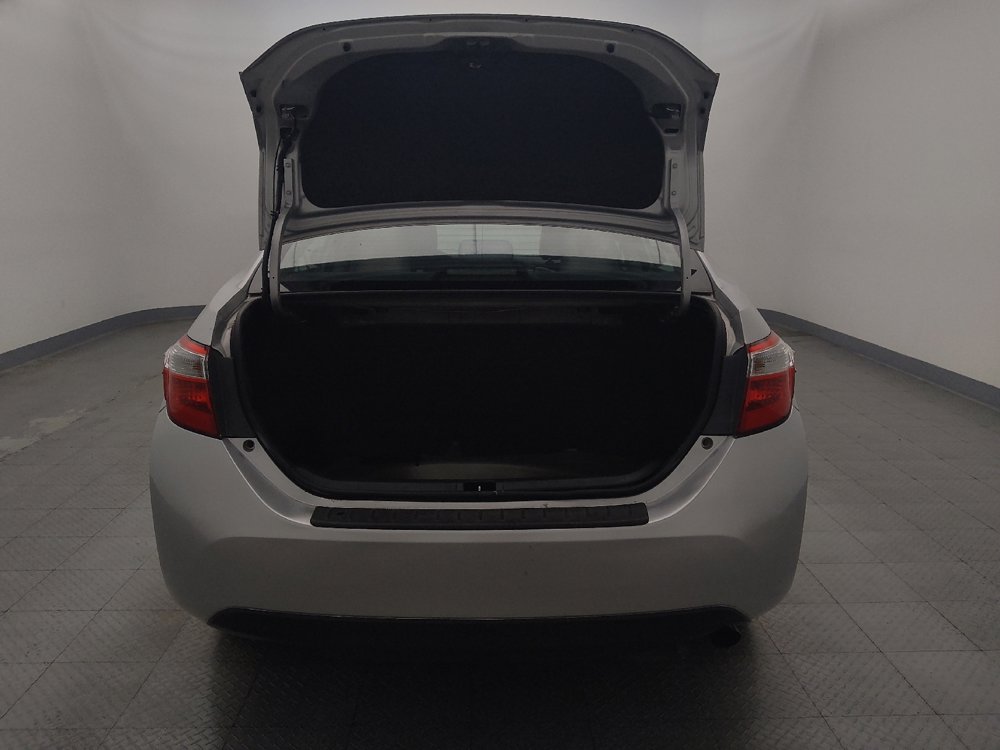 Used 2015 Toyota Corolla LE FWD image 29