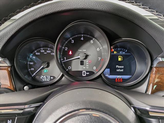 Certified 2023 Porsche Macan image 16