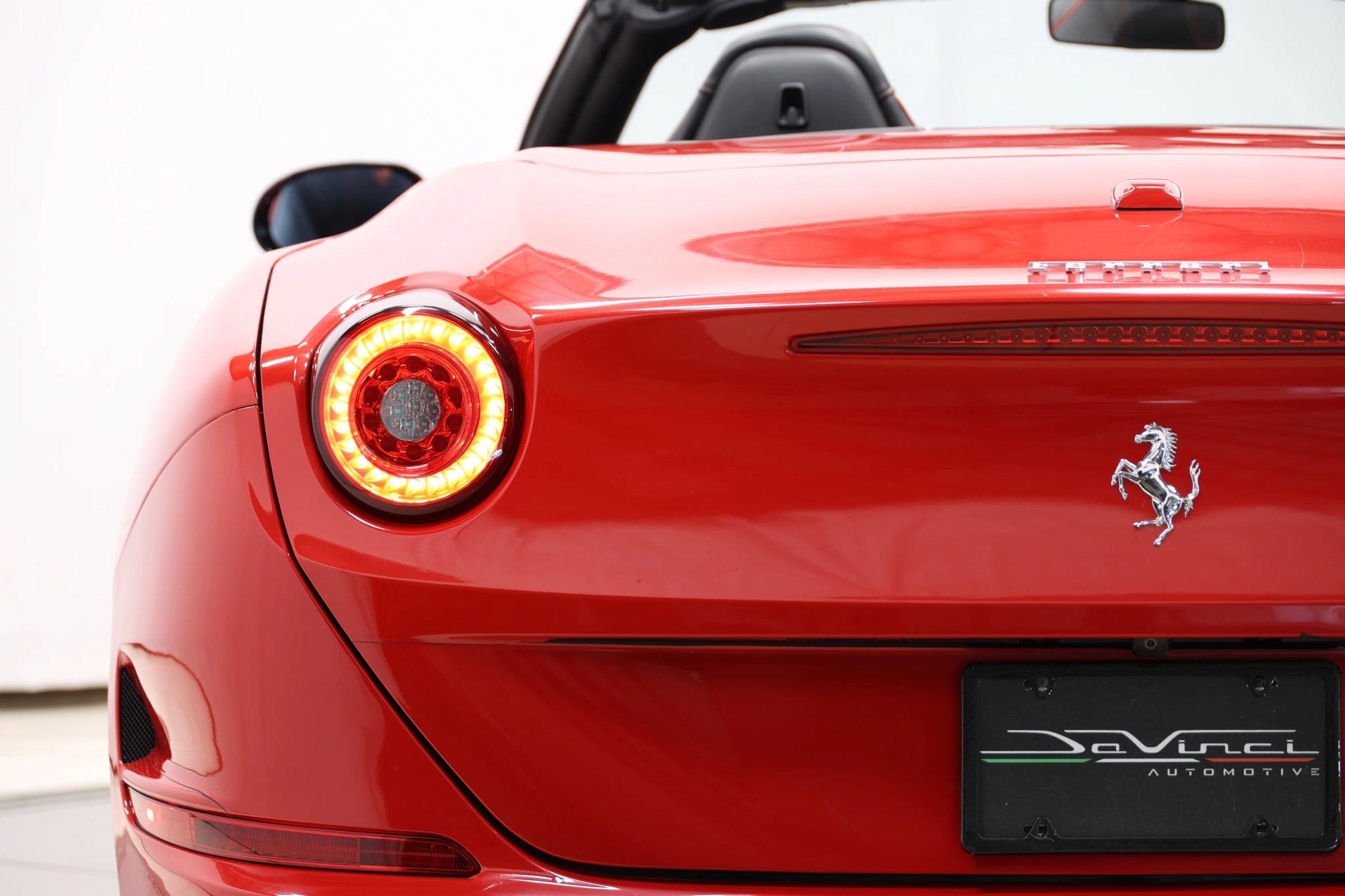 Used 2017 Ferrari California T RWD image 55