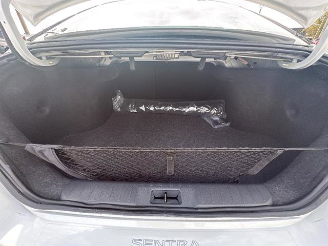 Used 2025 Nissan Sentra SR w/ SR Premium Package FWD image 11
