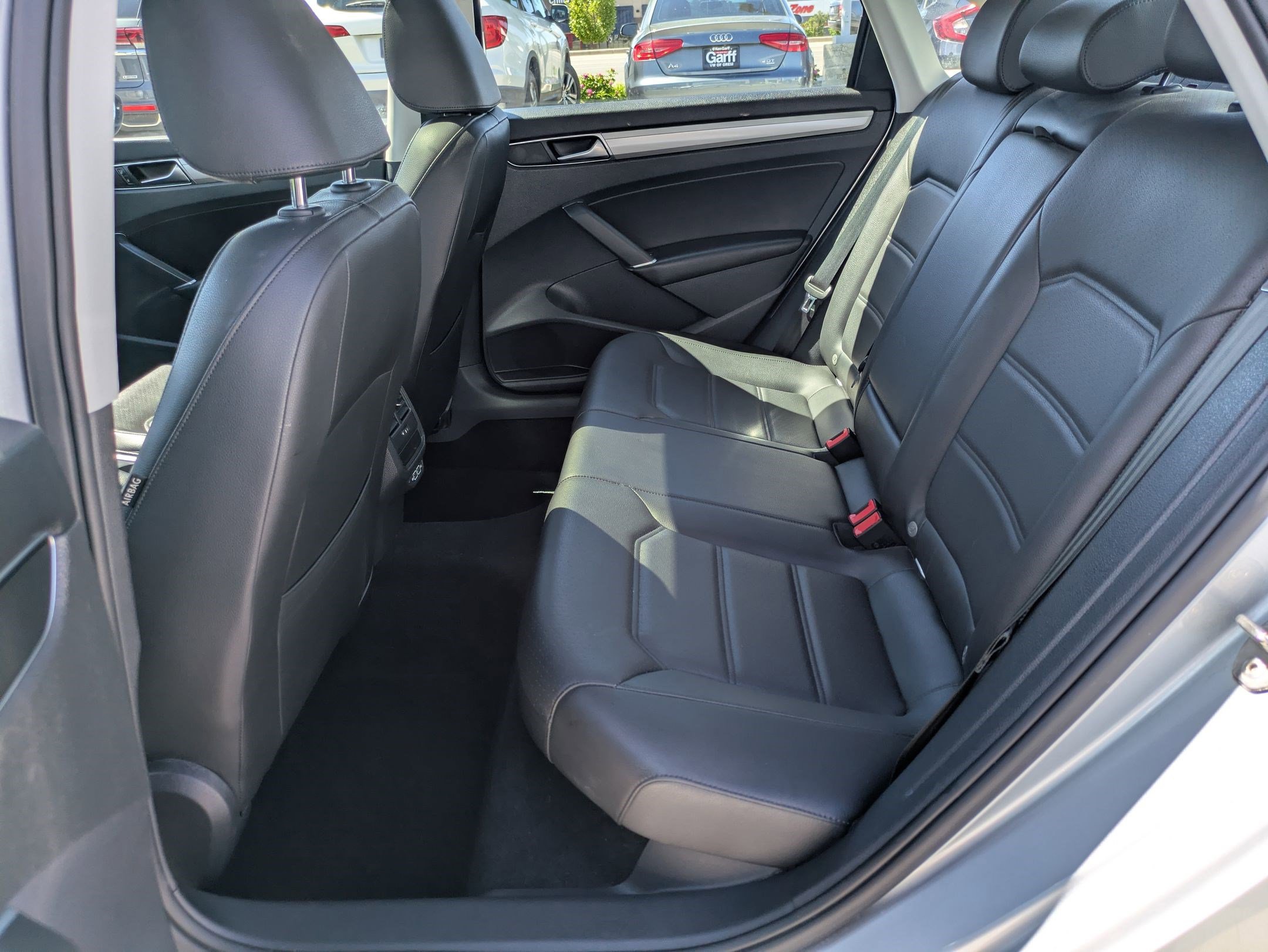 Used 2019 Volkswagen Passat 2.0T Wolfsburg FWD image 29