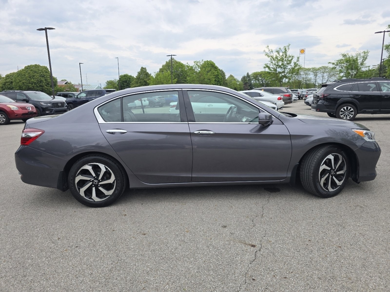 Certified 2017 Honda Accord EX-L image 18