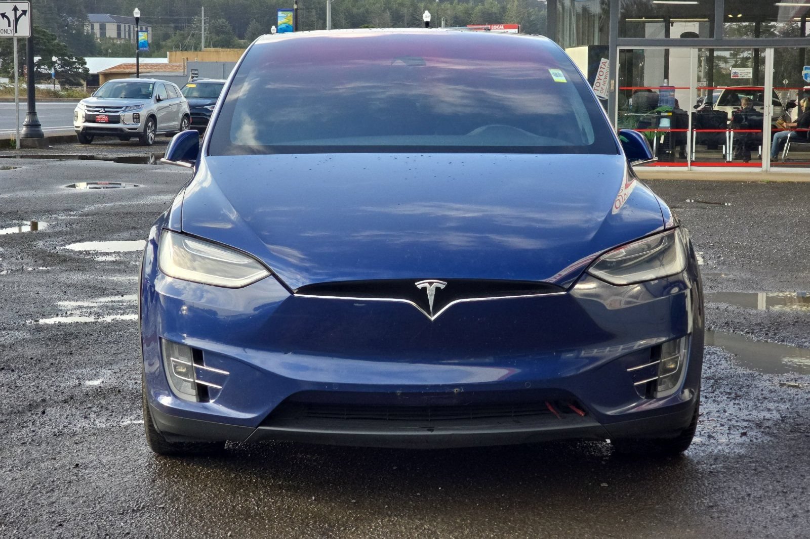 Used 2016 Tesla Model X 60D AWD/4WD image 3