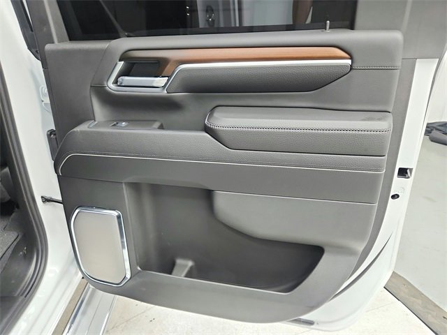 Used 2025 GMC Sierra 3500 Denali w/ Technology Package image 43