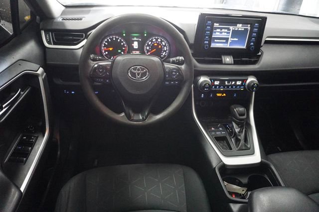 Used 2019 Toyota RAV4 XLE w/ Convenience Package image 9