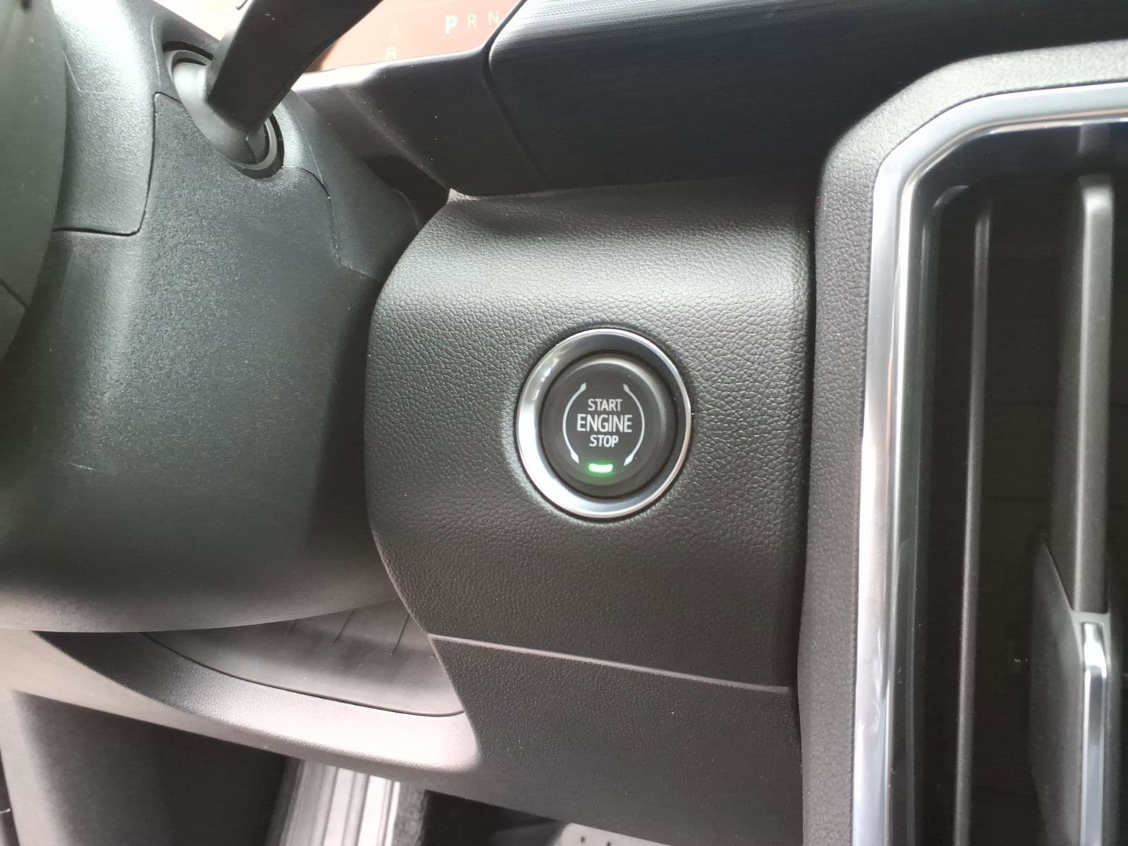 New 2026 GMC Acadia Elevation w/ Elevation Premium Package AWD/4WD image 12