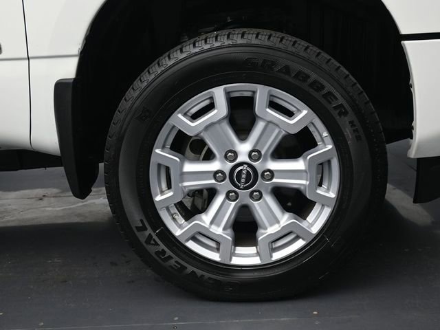 Used 2024 Nissan Titan SV w/ SV Convenience Package image 37