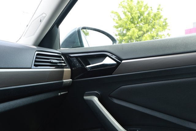 Used 2020 Volkswagen Jetta SEL Premium FWD image 29