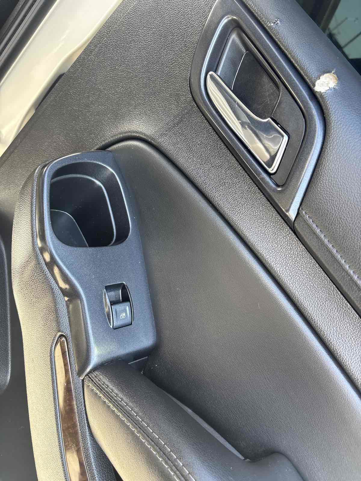 Used 2017 Chevrolet Suburban LT image 19