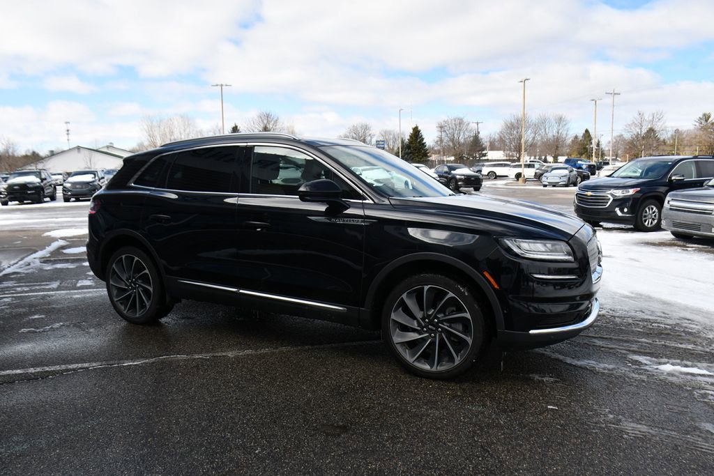 Used 2022 Lincoln Nautilus Reserve w/ Equipment Group 201A image 8