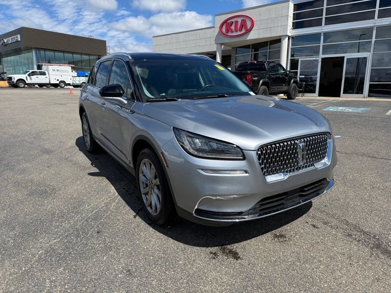 Used 2021 Lincoln Corsair AWD w/ Premium Package image 4