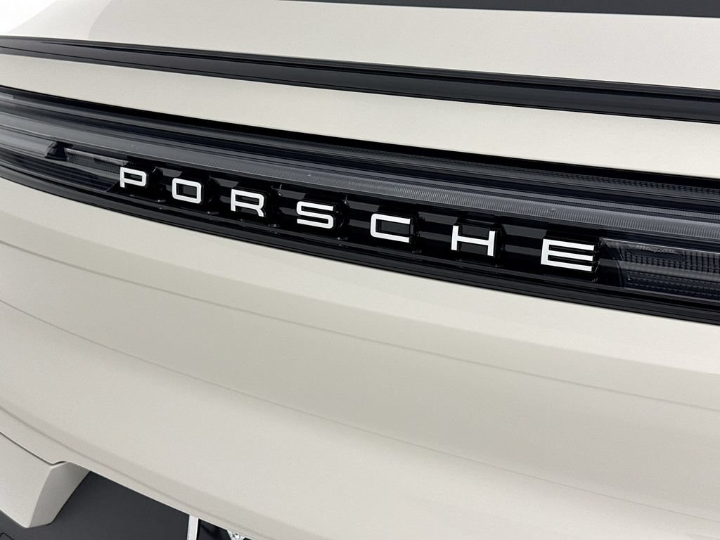 New 2026 Porsche Cayenne E-Hybrid Coupe AWD/4WD image 37