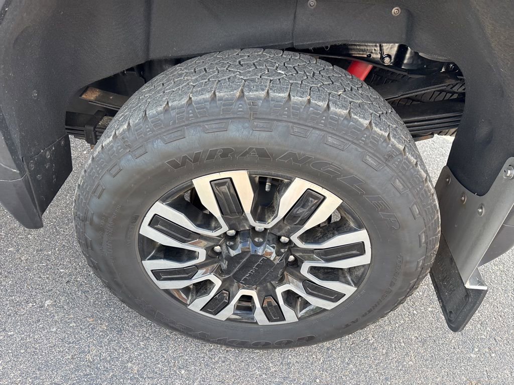 Used 2025 GMC Sierra 3500 Denali Ultimate image 7