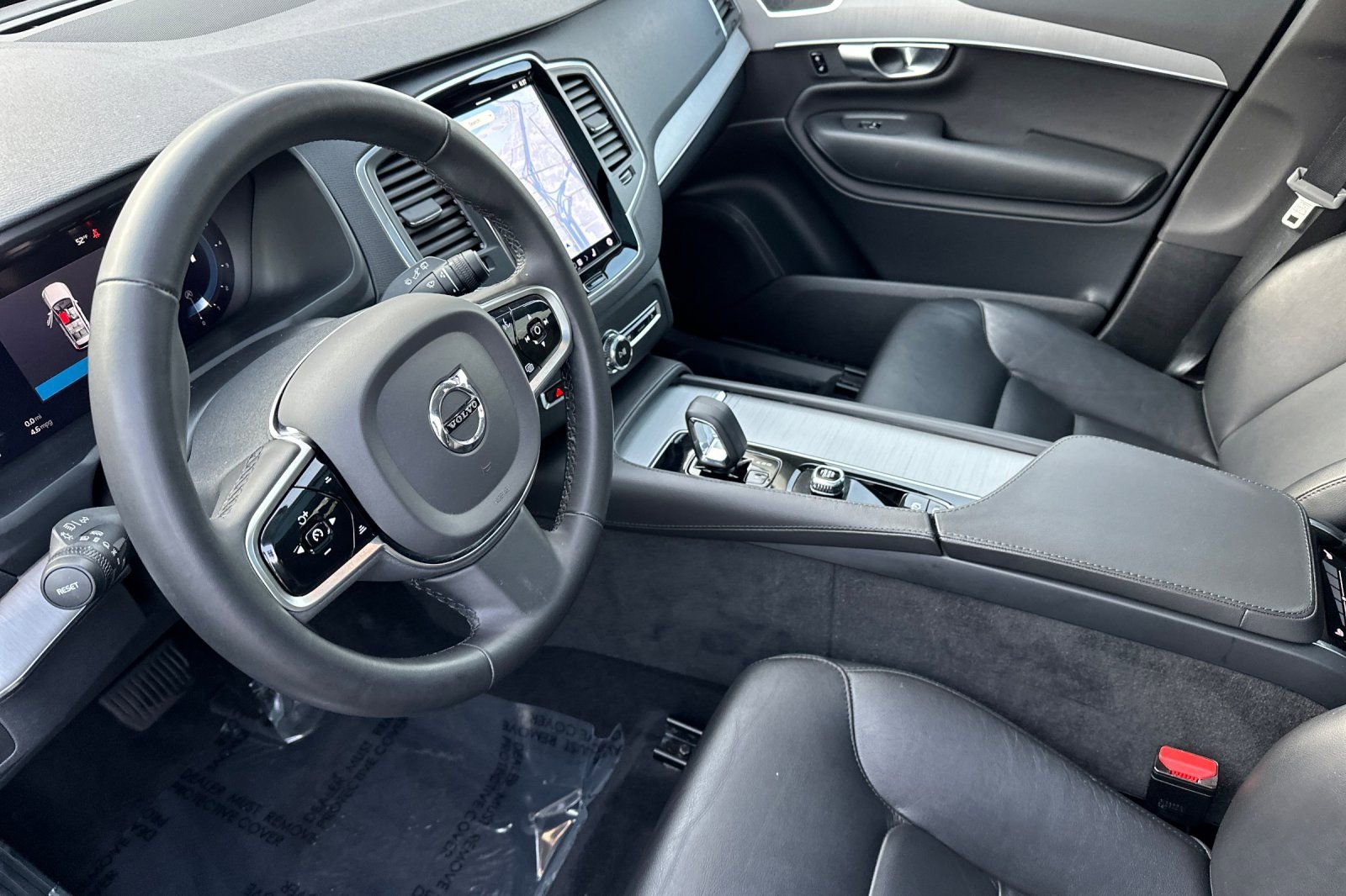 Certified 2023 Volvo XC90 B5 Core w/ Climate Package image 14