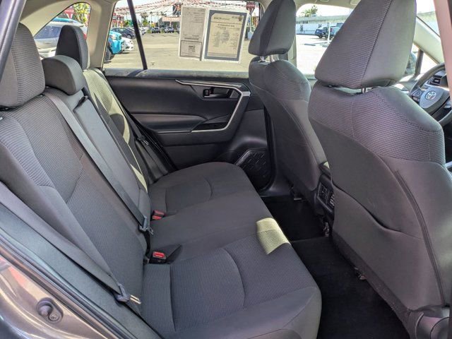 Used 2024 Toyota RAV4 LE AWD/4WD image 7