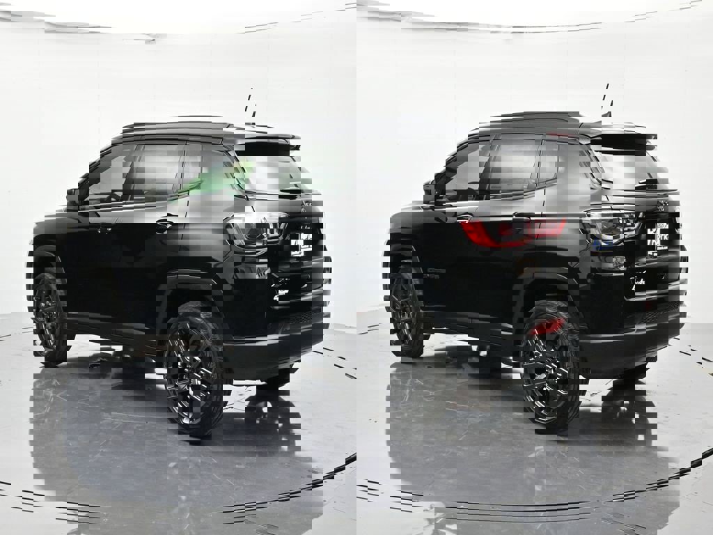 New 2026 Jeep Compass Latitude image 7
