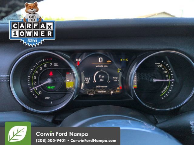 Used 2022 Jeep Wrangler Unlimited Sahara w/ Cold Weather Group AWD/4WD image 15