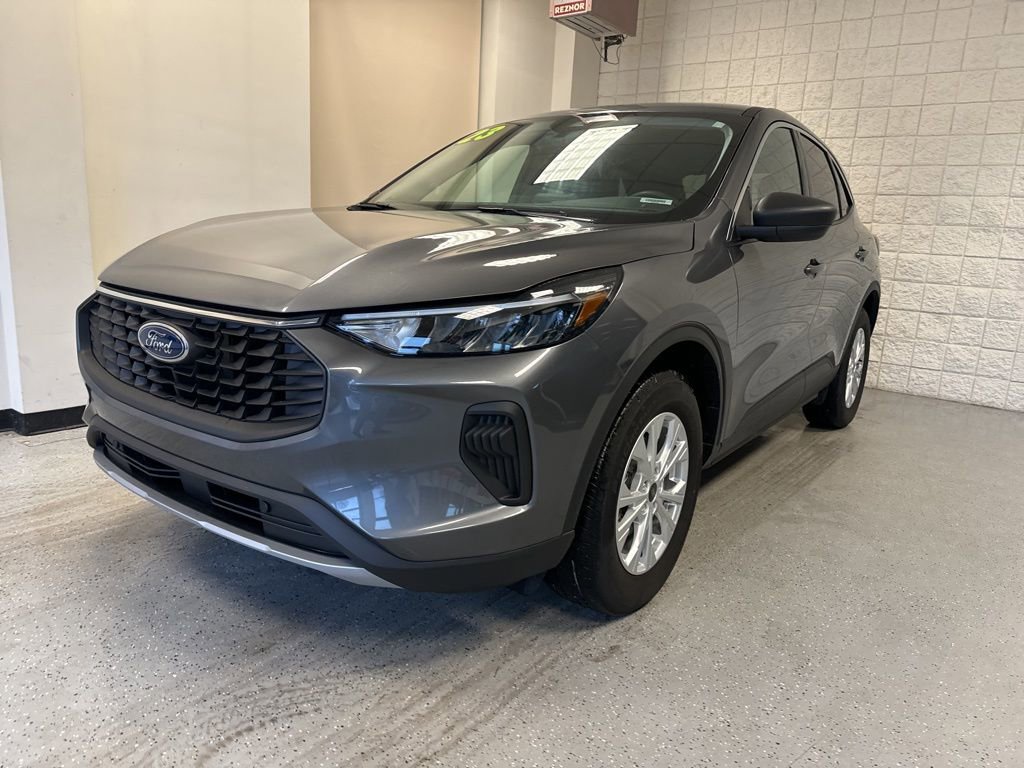 Used 2023 Ford Escape Active AWD/4WD image 37