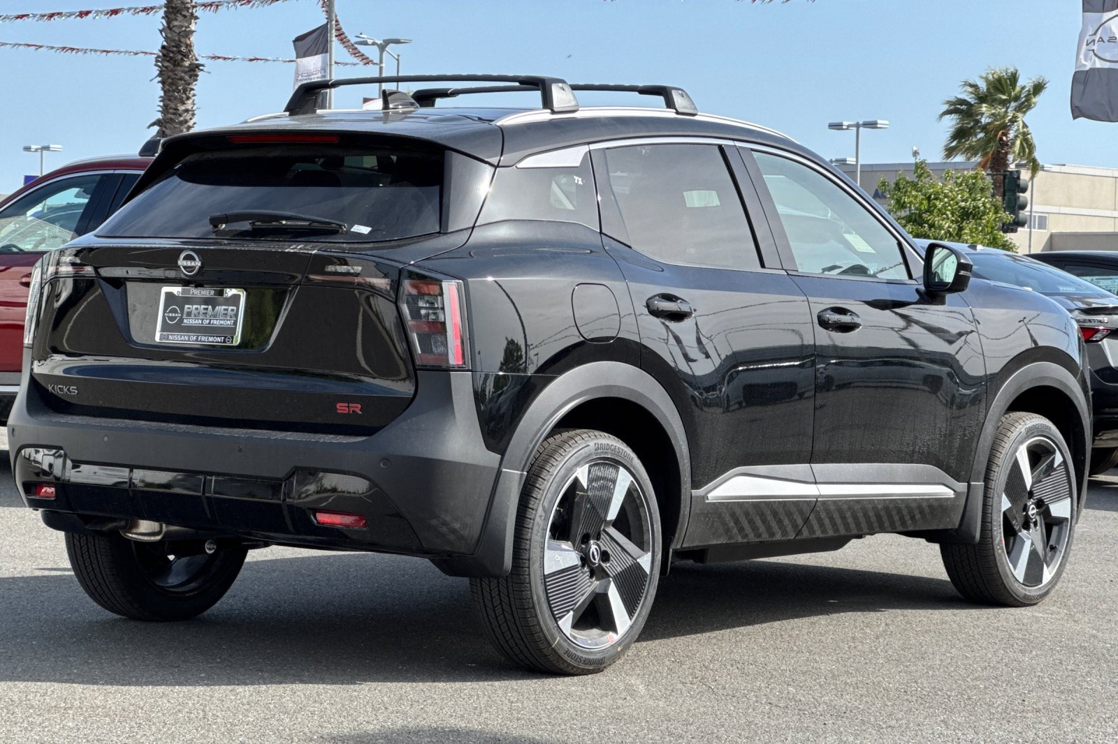 New 2025 Nissan Kicks SR image 4