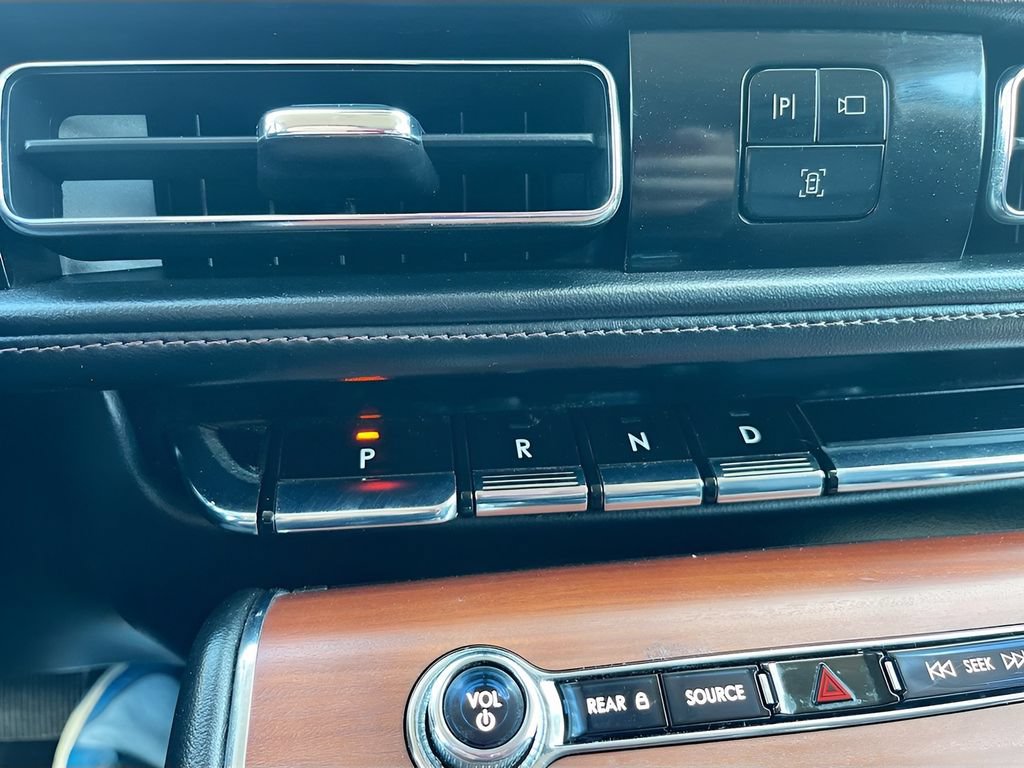Used 2020 Lincoln Aviator Reserve RWD image 17