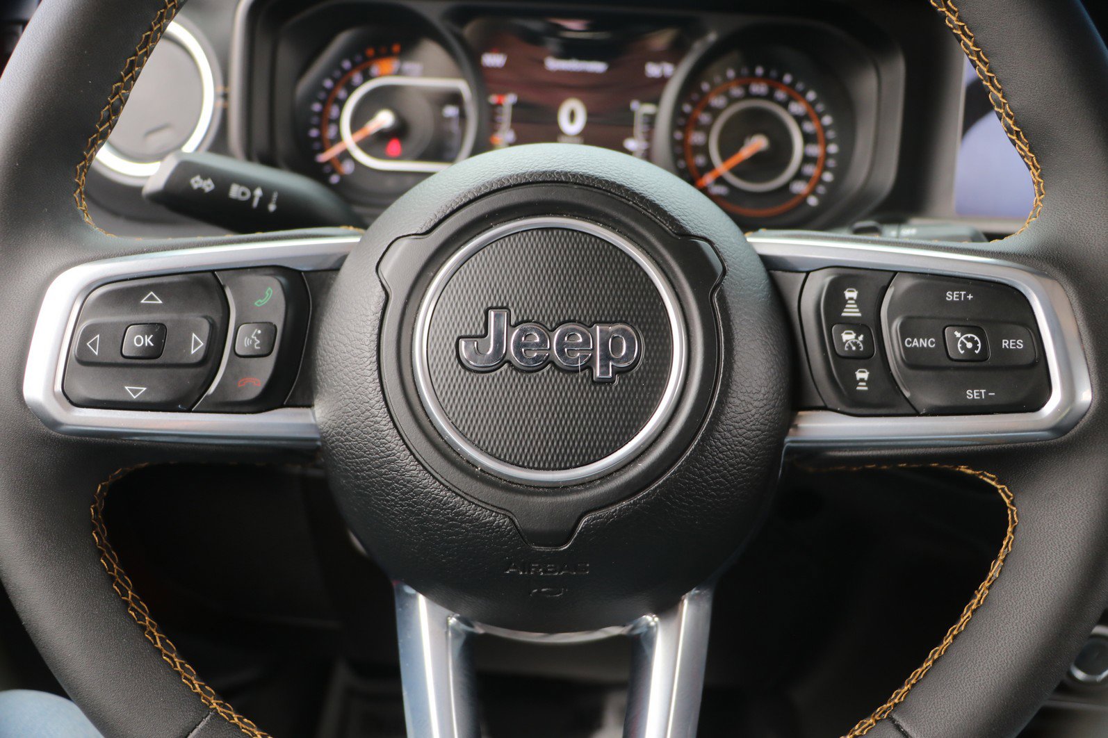 Used 2024 Jeep Wrangler Sahara w/ Technology Group image 16