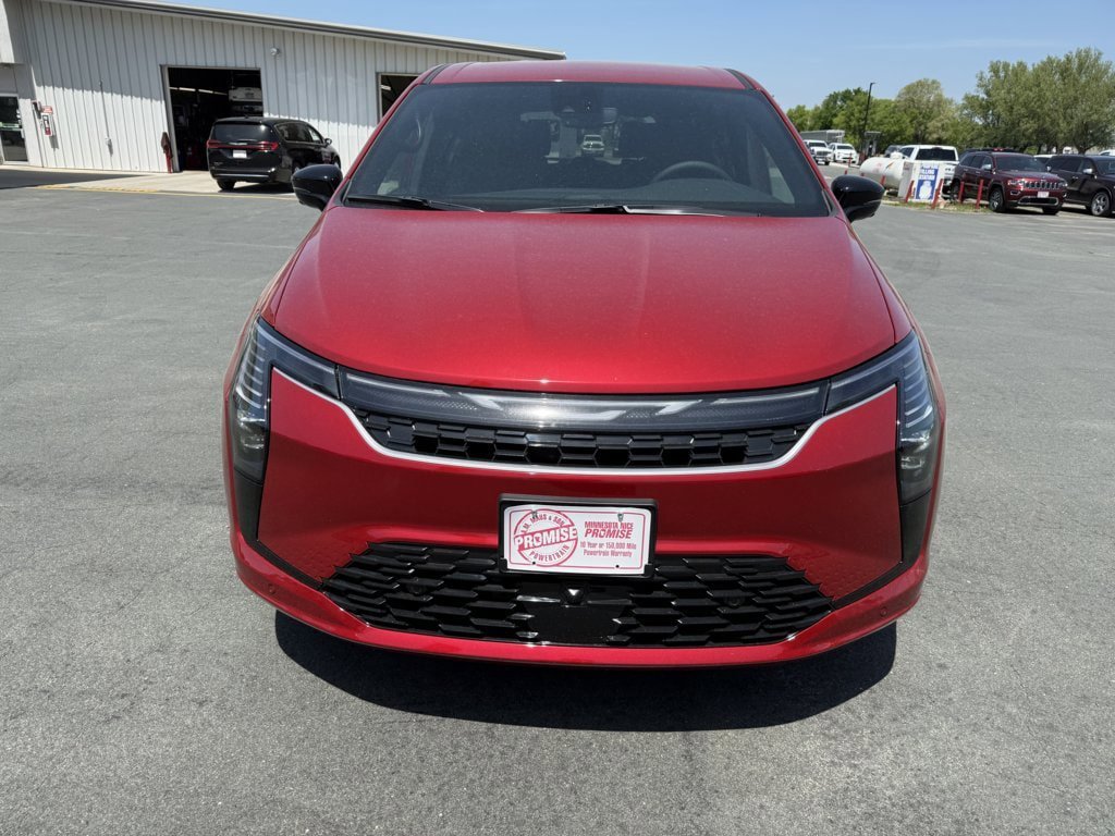 New 2027 Chrysler Pacifica Select AWD/4WD image 3