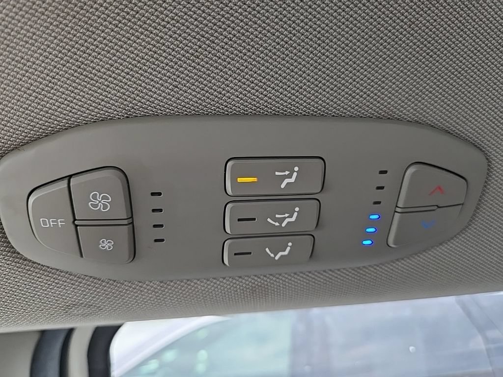 Used 2017 Kia Sedona LX w/ LX Essentials Premium Package FWD image 27