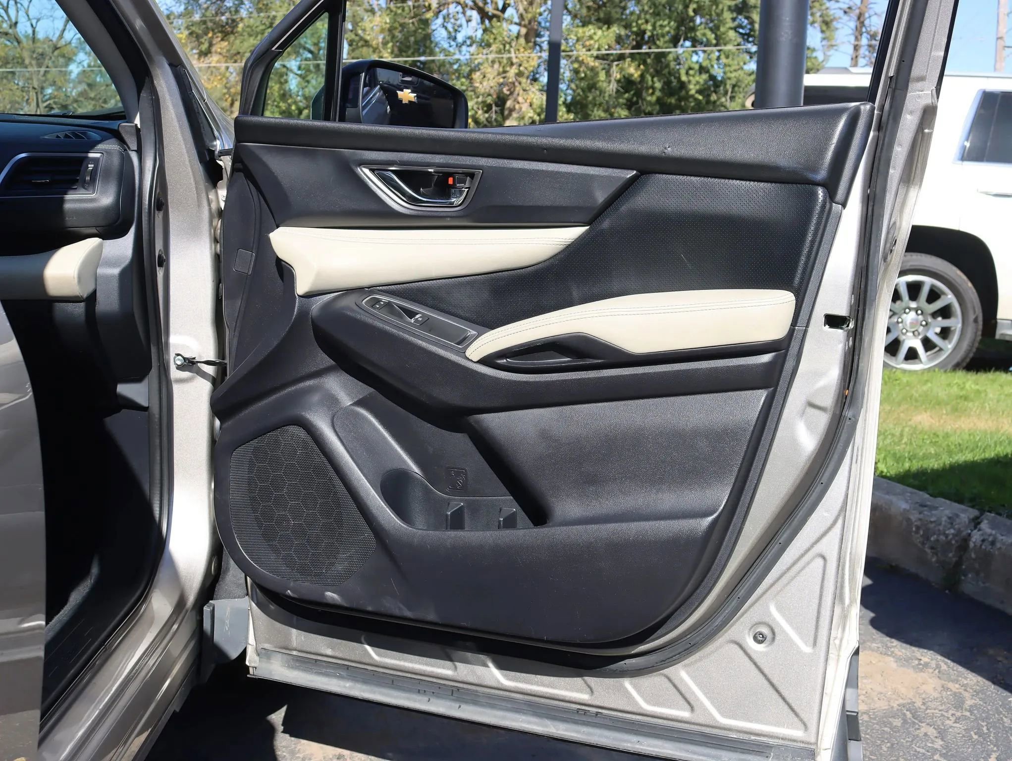 Used 2019 Subaru Ascent Limited image 38