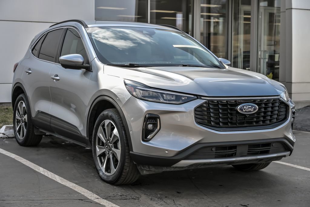 Used 2023 Ford Escape Platinum w/ Premium Technology Package image 10