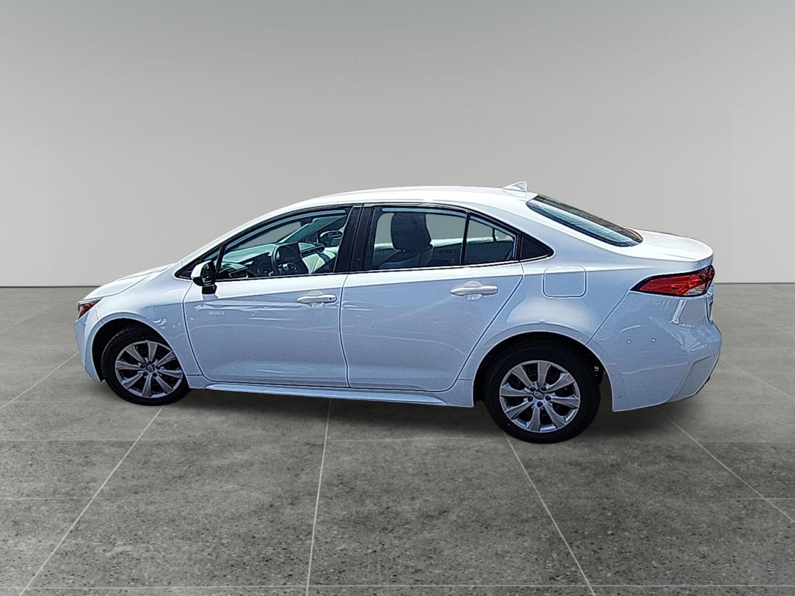Certified 2023 Toyota Corolla LE FWD image 4