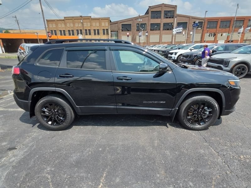 Used 2023 Jeep Cherokee Altitude Lux AWD/4WD image 8