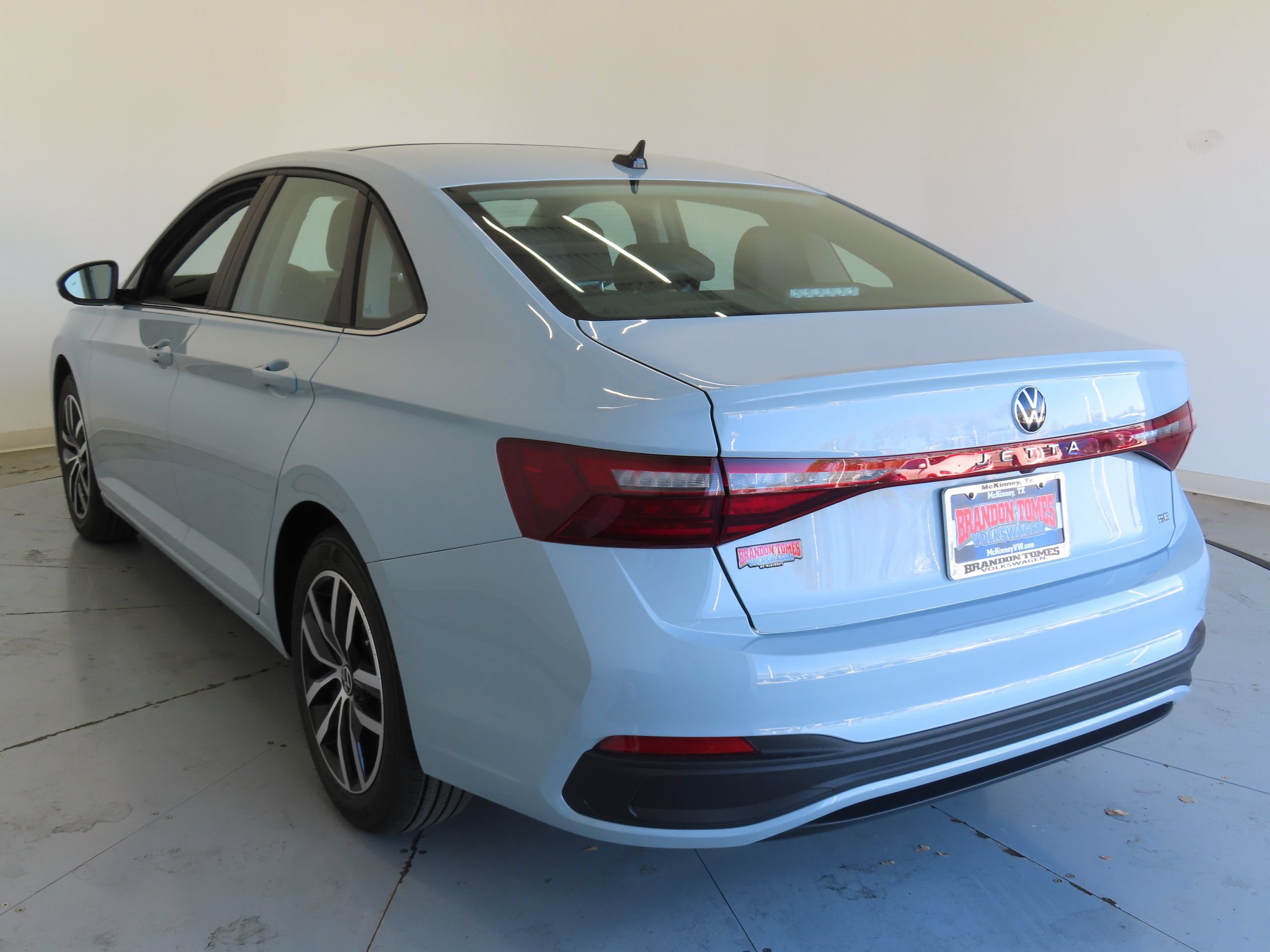 New 2026 Volkswagen Jetta SE FWD image 6
