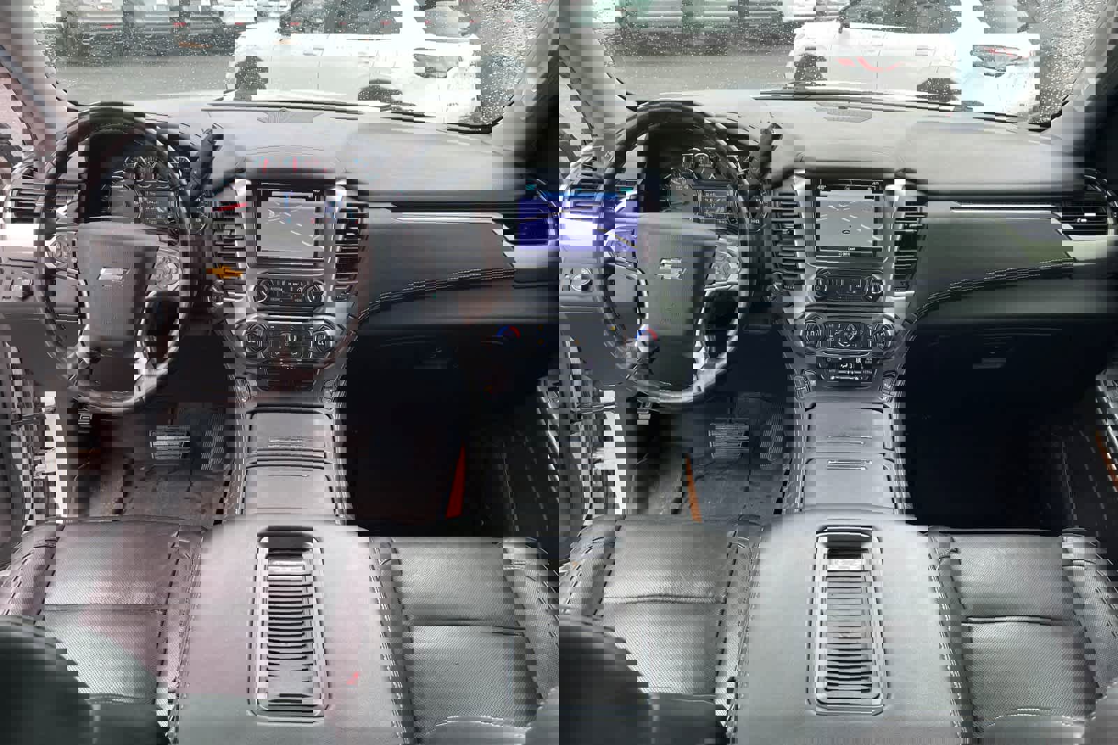 Used 2018 Chevrolet Suburban Premier image 3