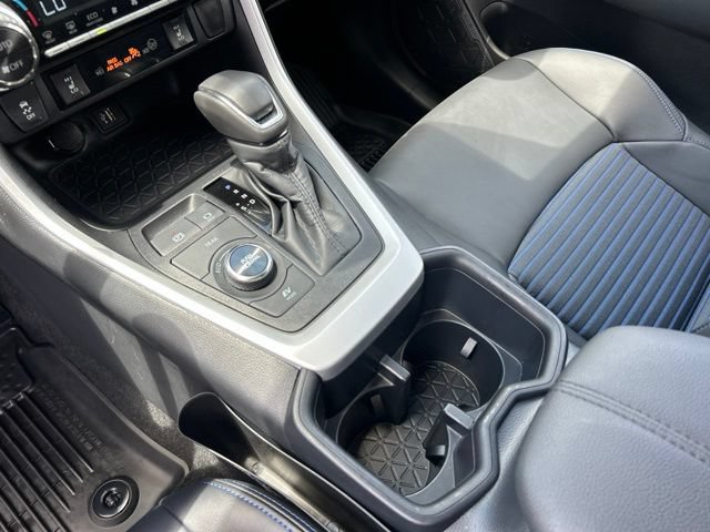 Used 2025 Toyota RAV4 XSE AWD/4WD image 28