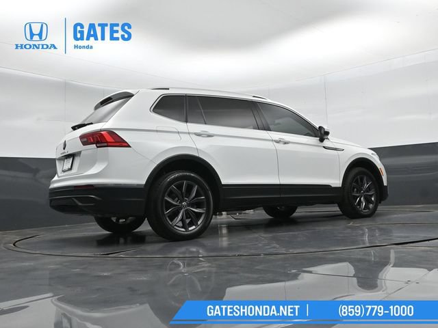 Used 2022 Volkswagen Tiguan SE FWD image 41