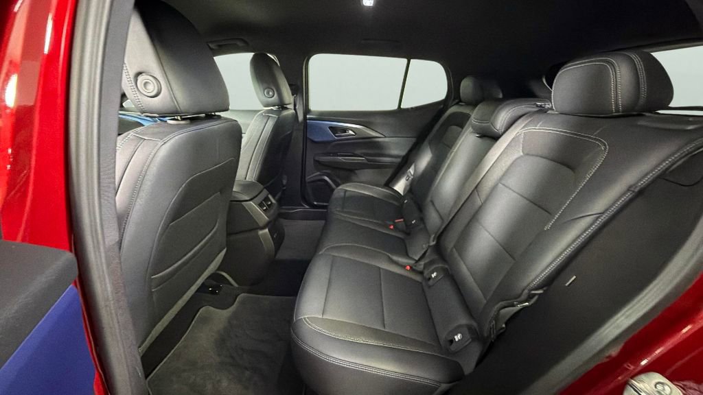 Used 2025 Chevrolet Equinox EV LT w/ Convenience Package FWD image 16