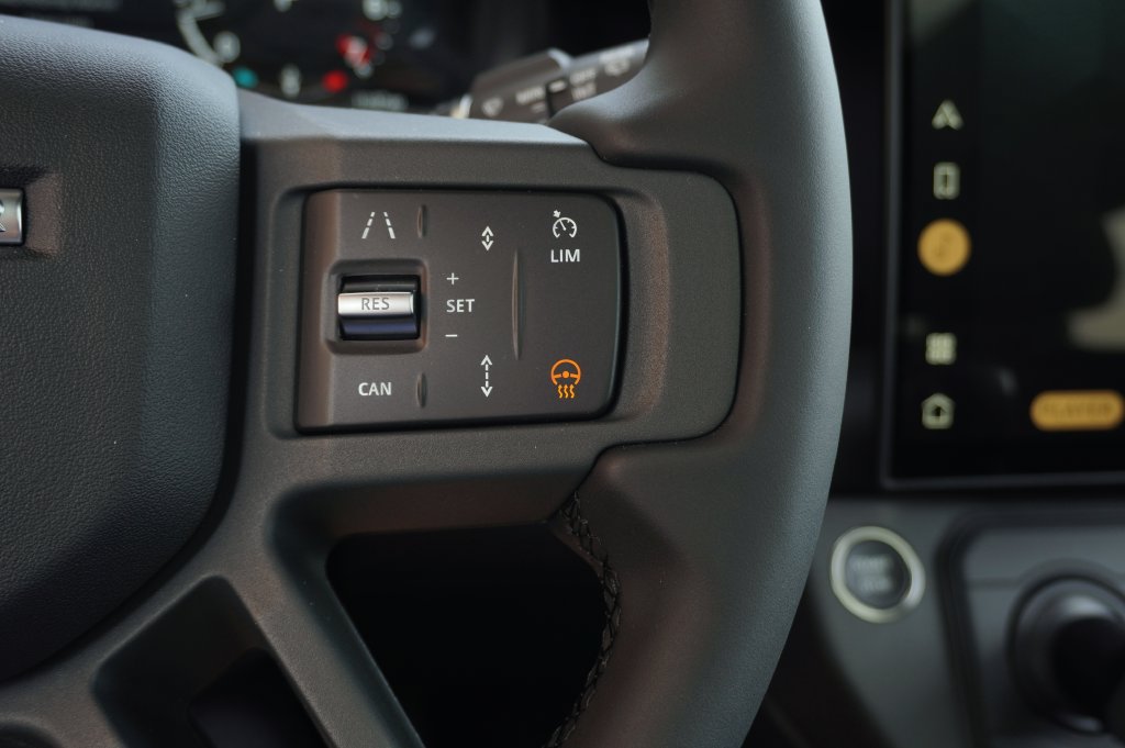 New 2026 Land Rover Defender 110 S AWD/4WD image 17
