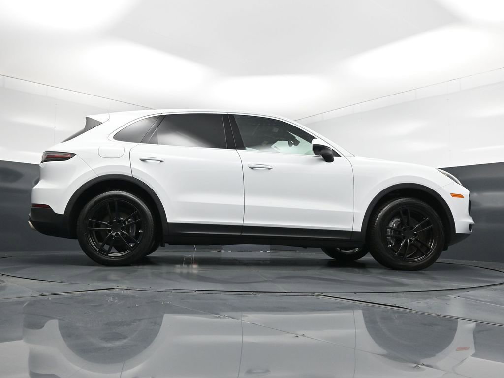 Certified 2023 Porsche Cayenne AWD/4WD image 28