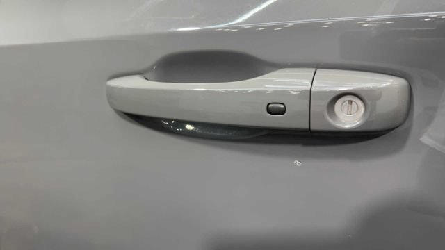 Used 2019 Chrysler 300 S RWD image 11