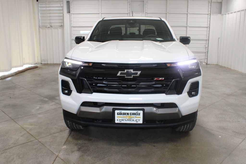 New 2025 Chevrolet Colorado Z71 w/ Midnight Edition AWD/4WD image 3