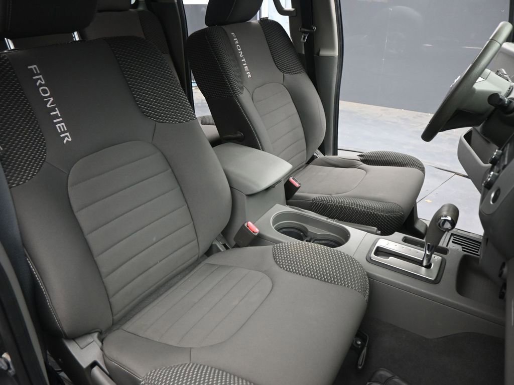 Used 2019 Nissan Frontier Desert Runner image 21