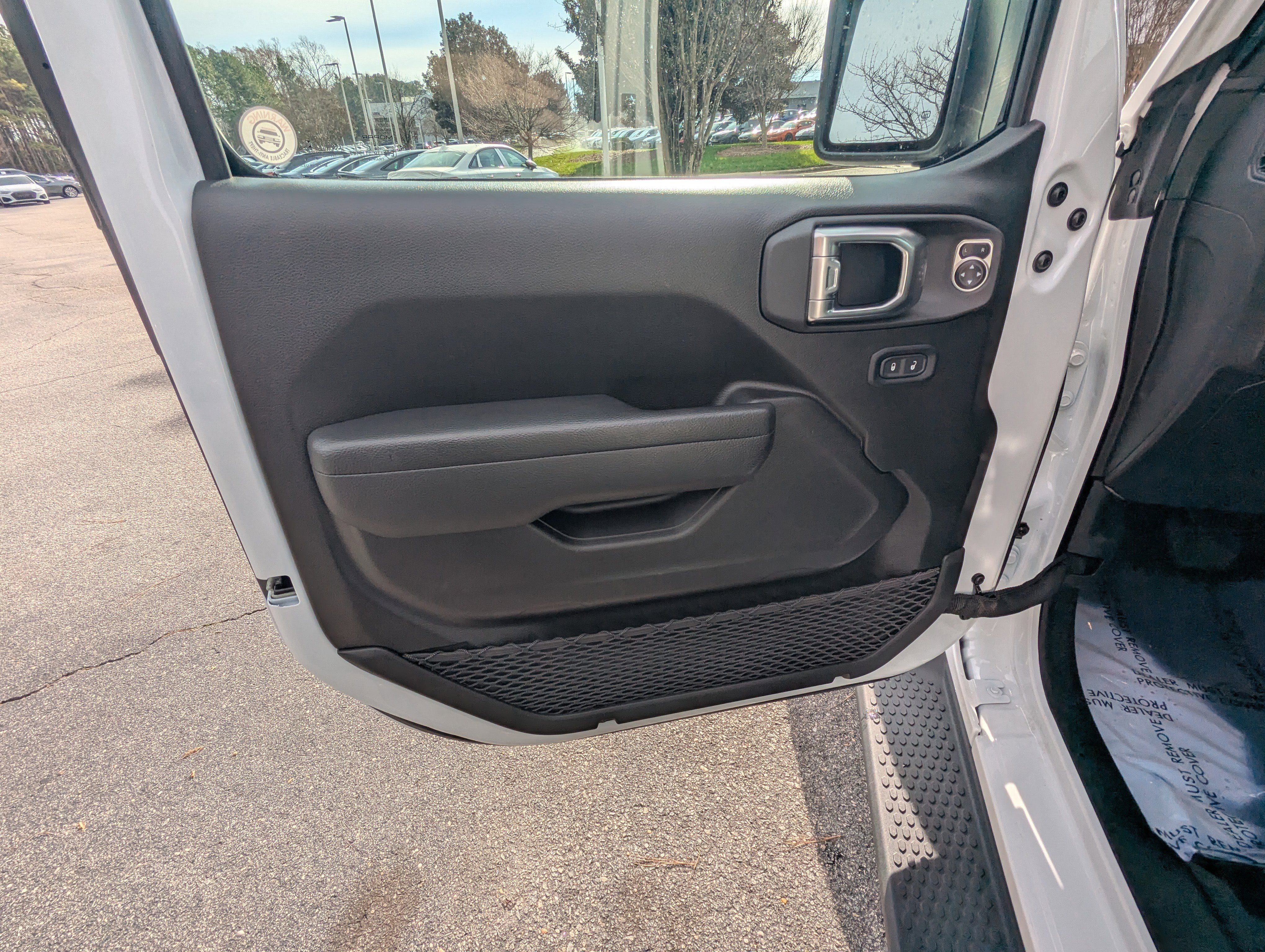 Used 2024 Jeep Wrangler Sport S image 16