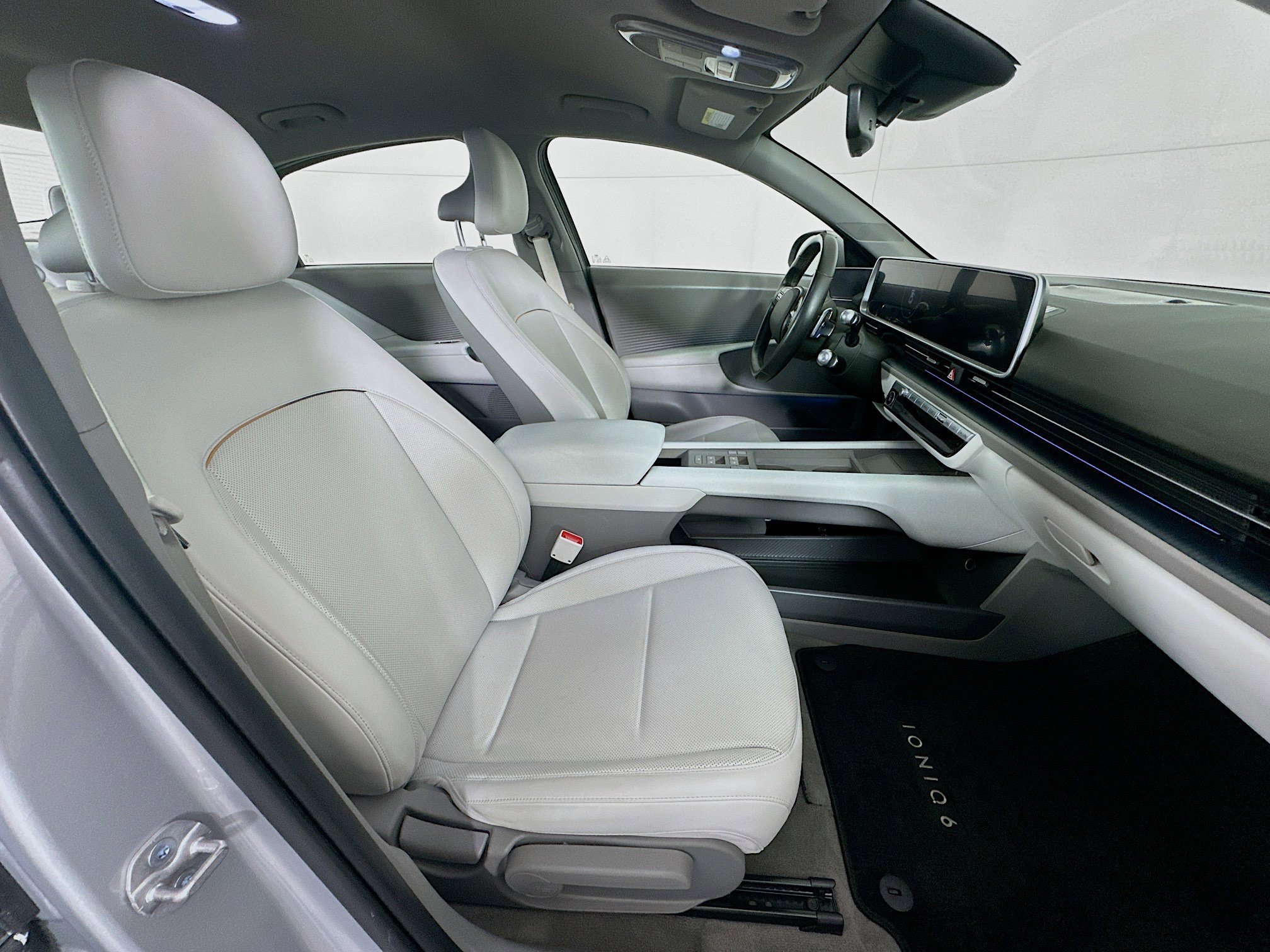 Used 2024 Hyundai Ioniq 6 SEL image 32