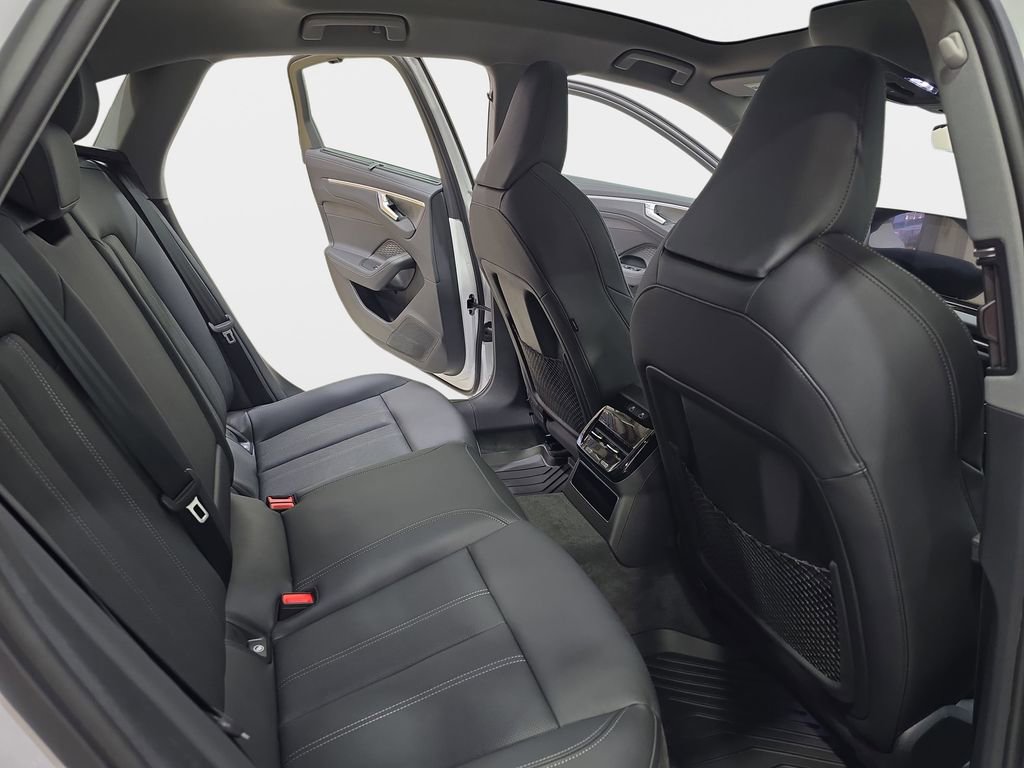 New 2026 Audi A6 Premium Plus image 11