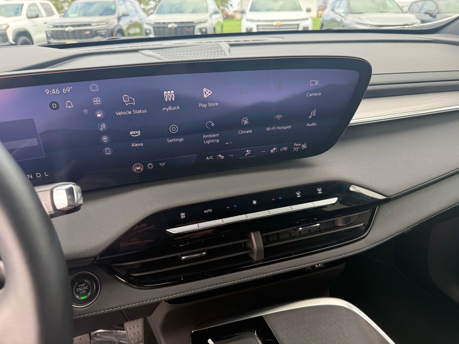 Used 2025 Buick Enclave Preferred FWD image 23