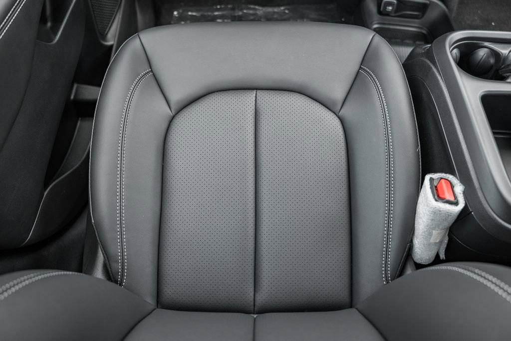 New 2025 Chrysler Pacifica Select FWD image 26