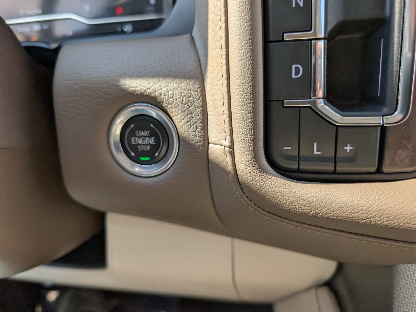 Certified 2024 GMC Yukon XL Denali w/ Advanced Technology Package AWD/4WD image 29