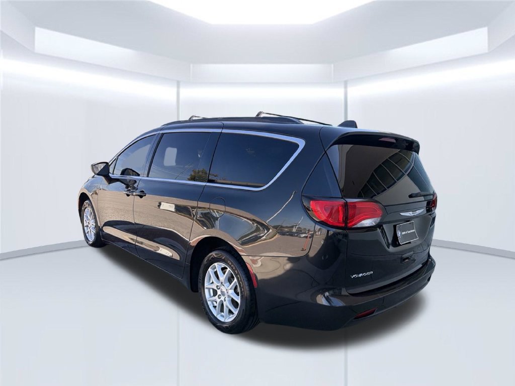 Used 2021 Chrysler Voyager Lxi FWD image 5